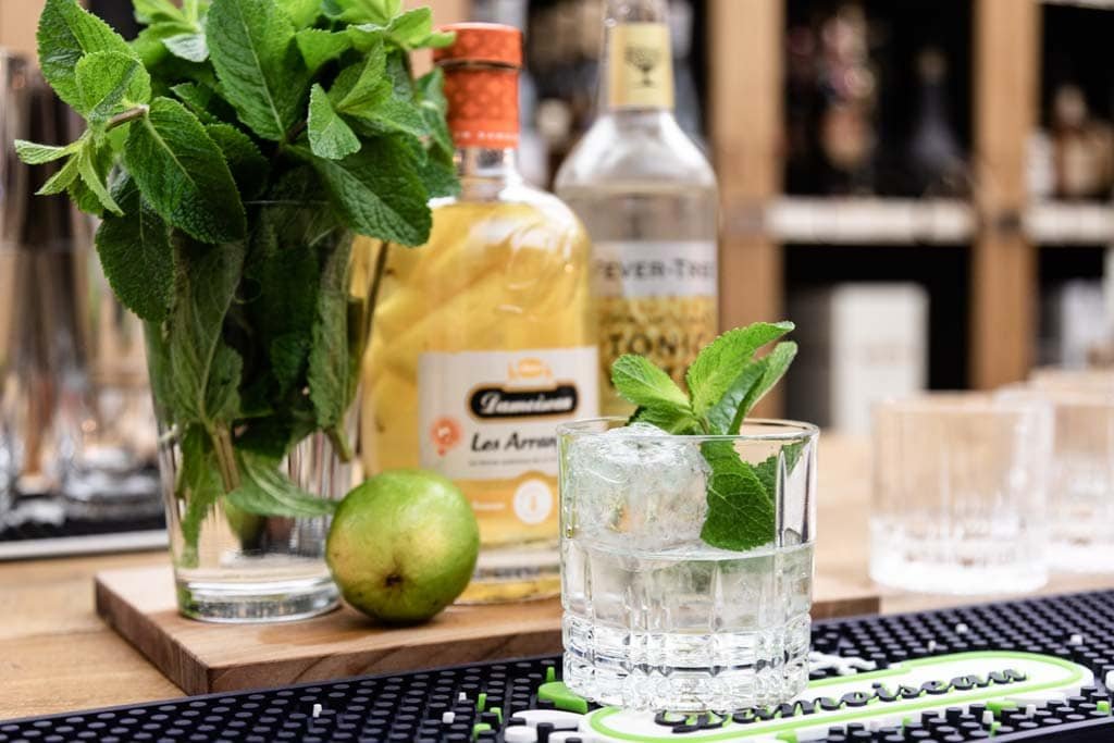 Les Arrang&eacute;s Tonic mit Minze